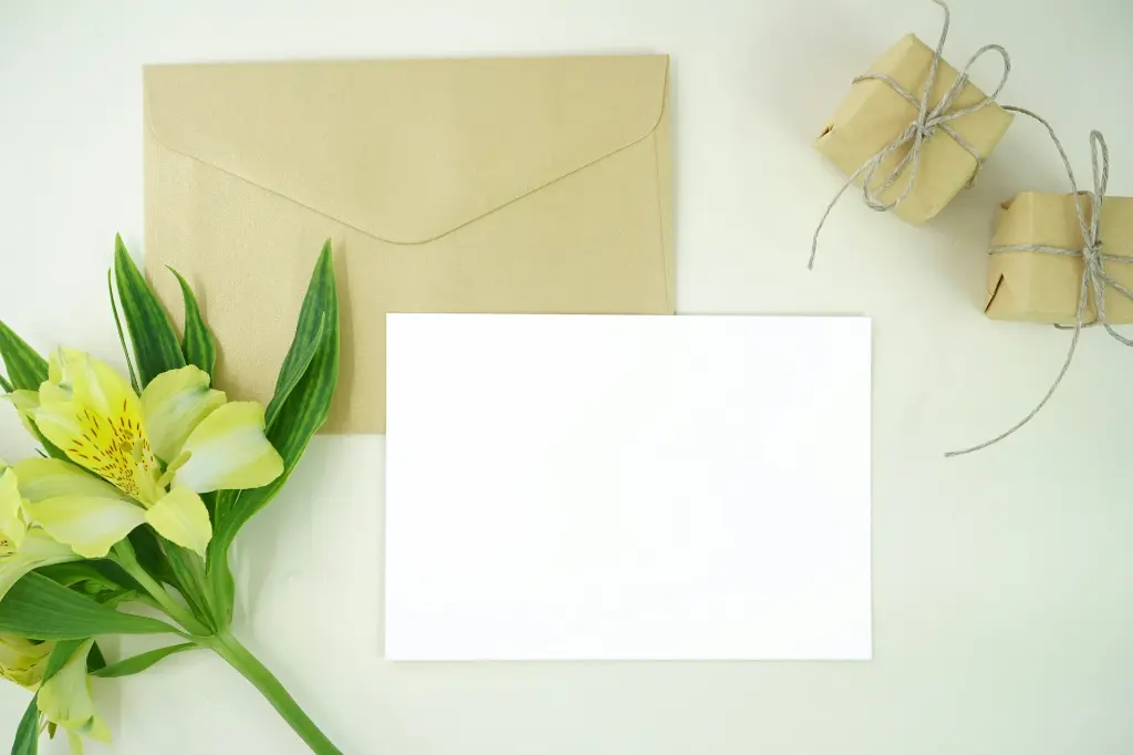unsplash_Rfts4_DFERE_Wedding cards.jpg.jpg.jpg.jpg.jpg.jpg.webp